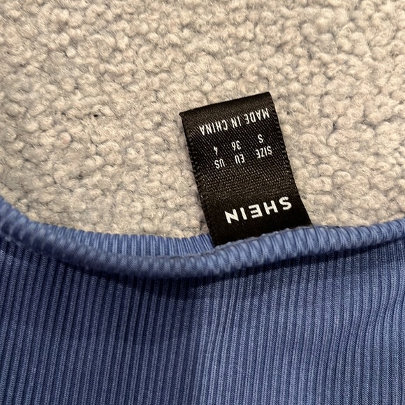 Blue v neck tank - Picture 3 of 3